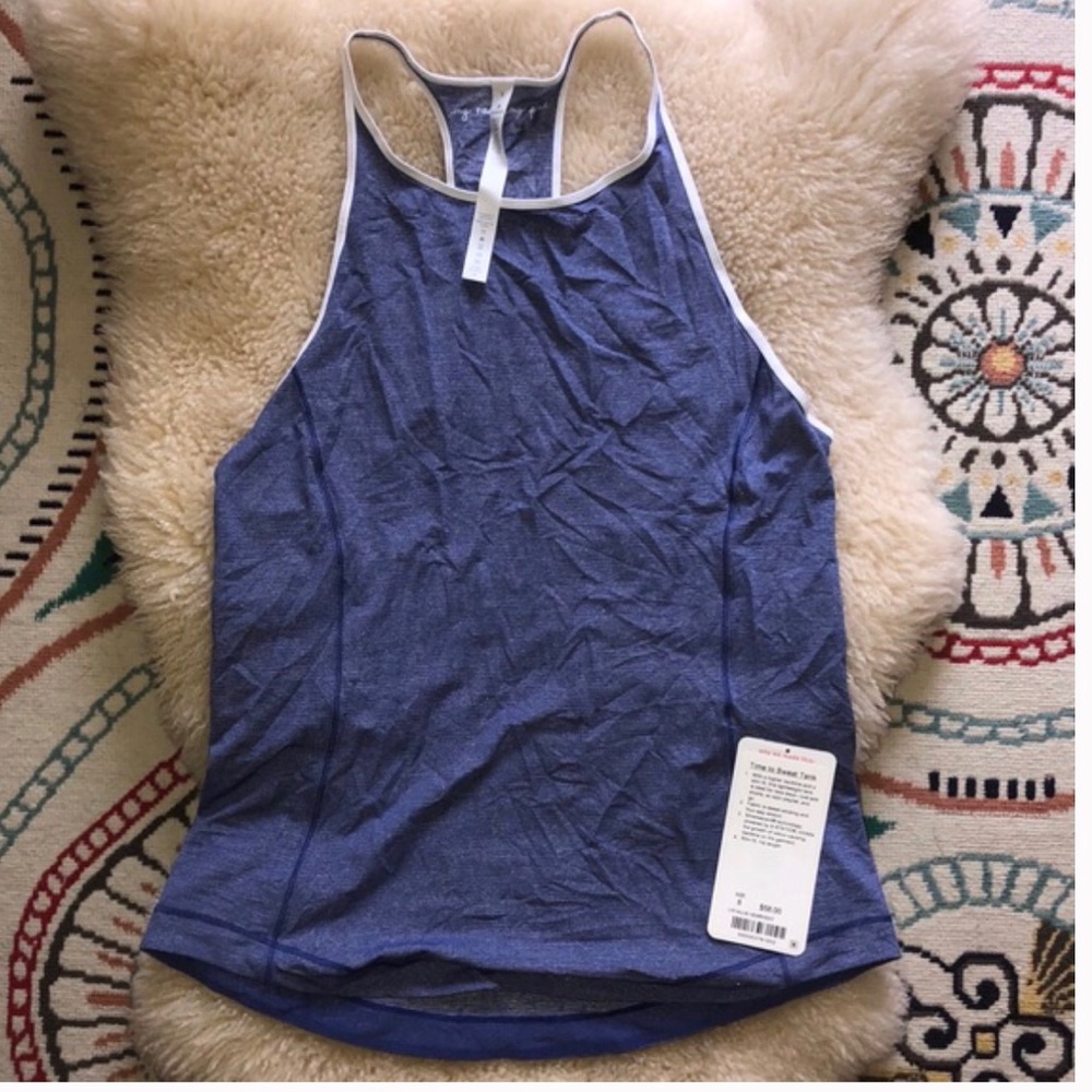 Lululemon top